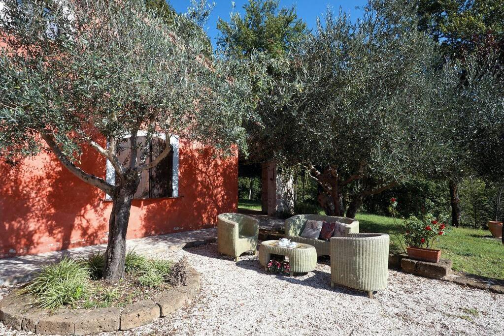 הוילה Castel San Felice Casale Rosso מראה חיצוני תמונה